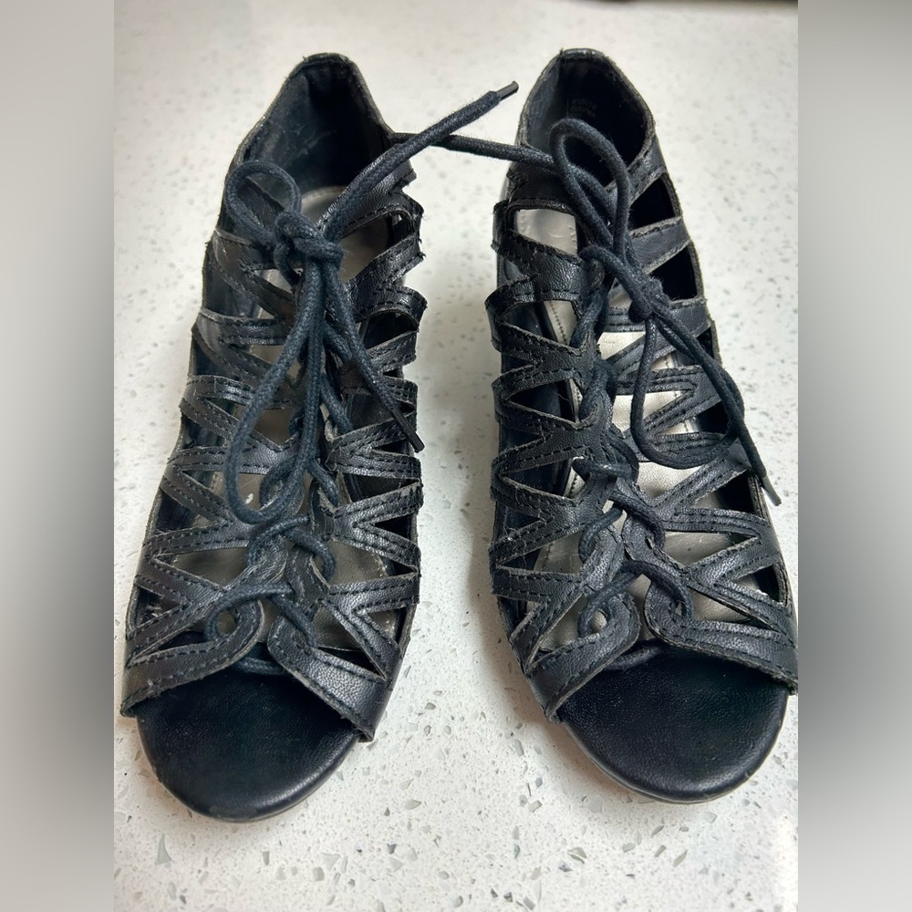 Xappeal women’s - Lace up gladiator wedge - SZ 6